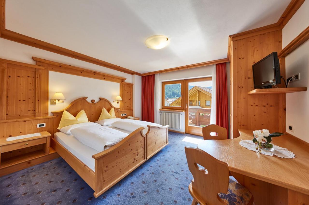 La Ciano Bed and Breakfast Corvara In Badia Εξωτερικό φωτογραφία